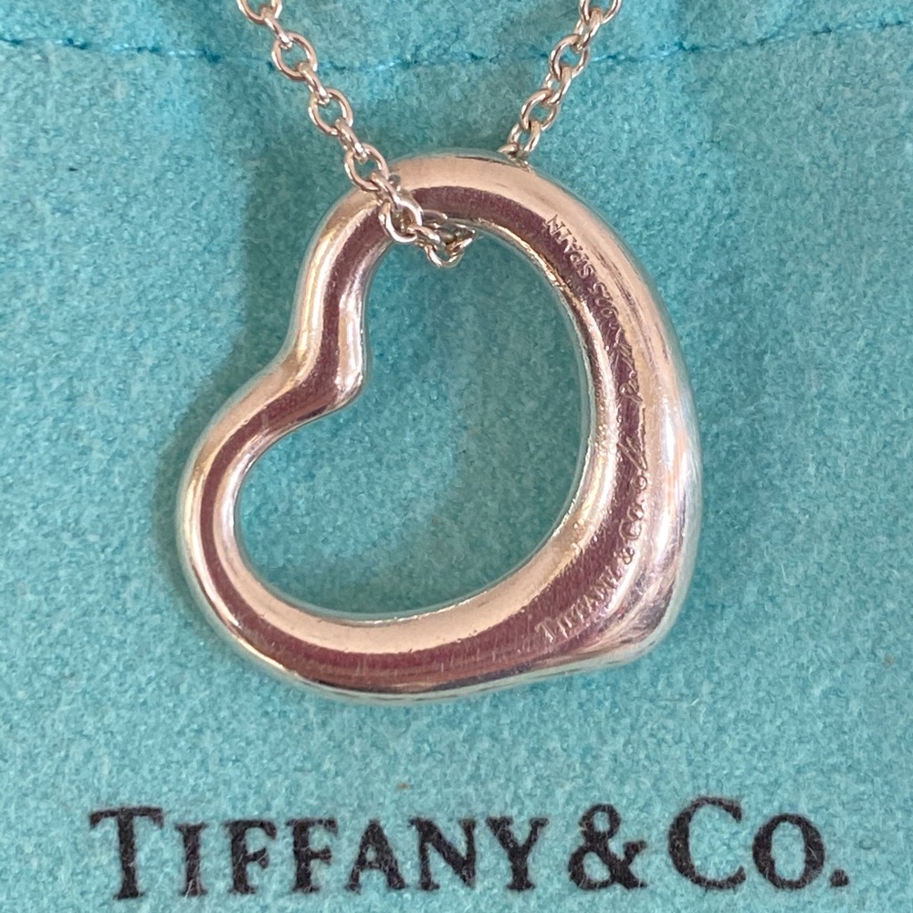 TIFFANY & CO ELSA PERETTI FLOATING HEART NECLACE